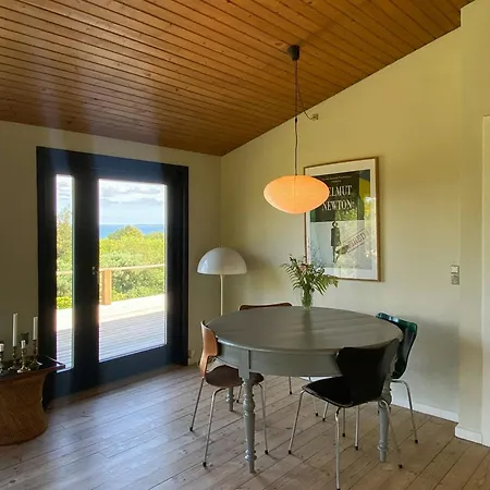 Sunsets In A Delightful 70s House Hébergement de vacances *