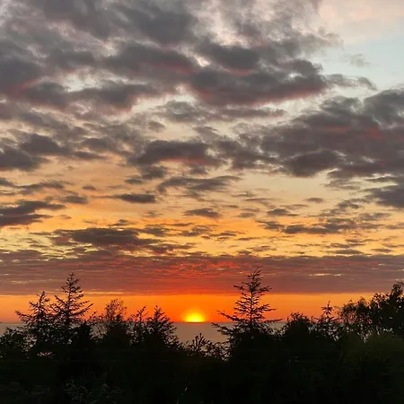 Hébergement de vacances Sunsets In A Delightful 70s House